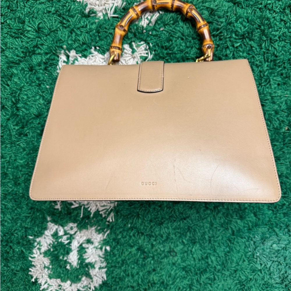 GUCCI Large Dionysus leather handbag… 
100% Authentic - Picture 2 of 12